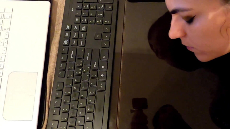 Iliketobeaslut: She loves cock and dildos