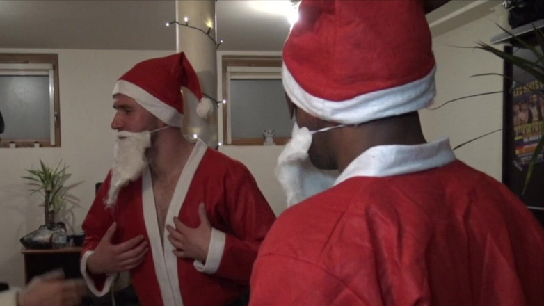 French bareback porn made in Paris: Fucked by 2 Santa Claus