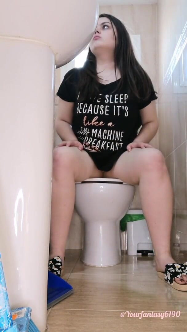 Your fantasy studio: Farting on the toilet