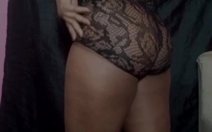 Delicious open butt: मेरा कमरा, मेरे नियम ... और तुम आज्ञाकारी हो
