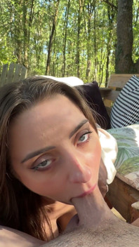 Sex do obličeje, na psíka, misionář a kovbojka na jejím tvrdém penisu, moje velká prsa se pohybují v lesním světle - Luna Doll