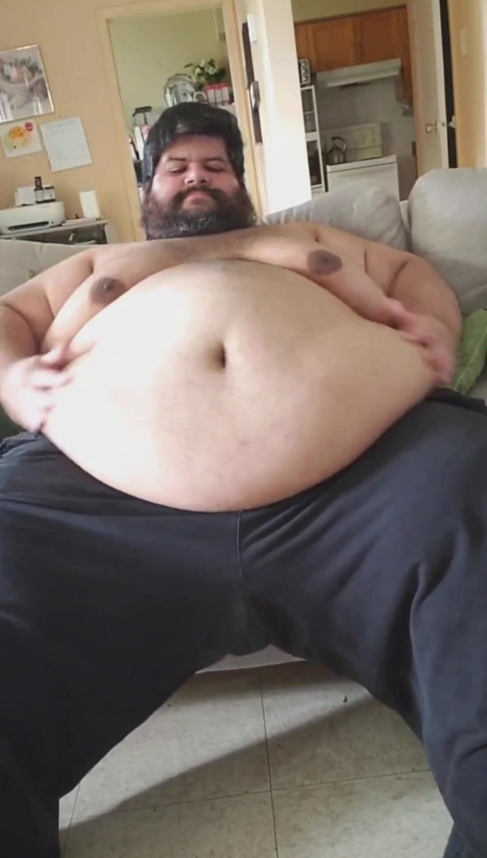 Gelatinoso Studio: Karnımla oynuyorum..