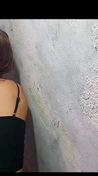 ¡esposa Sin Bragas Presumiendo En Un Bar!