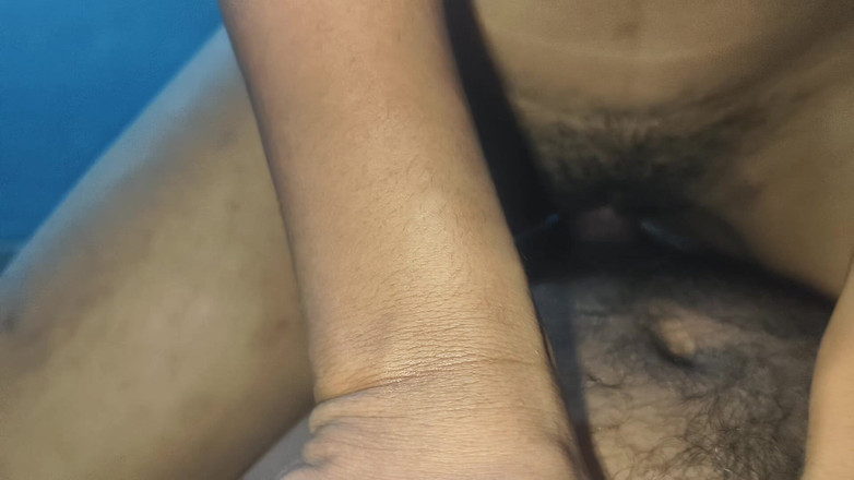 VillageBlackfairy: Estudiante de medicina sexy en la parte superior de Delhi
