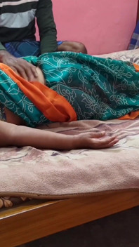 सौतेली मम्मी और सौतेले बेटे का सेक्स करने का असली घर का बना वीडियो