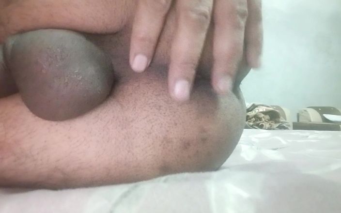 Jagtar: Havalı götümde parmak