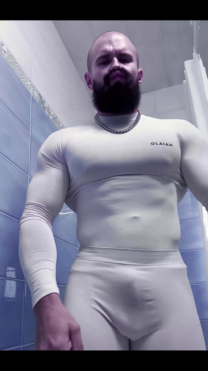 Mister Stone: Du kan se dessa galna linjer genom den tunna duken