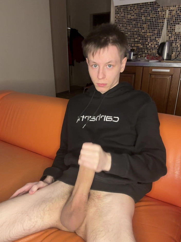 Morflot24: Prysznic solo ma 18-letni jęki podczas dojenia na sucho