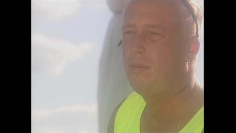 Muschi movie official: Sex de dimineață cu gemete puternice lângă piscină