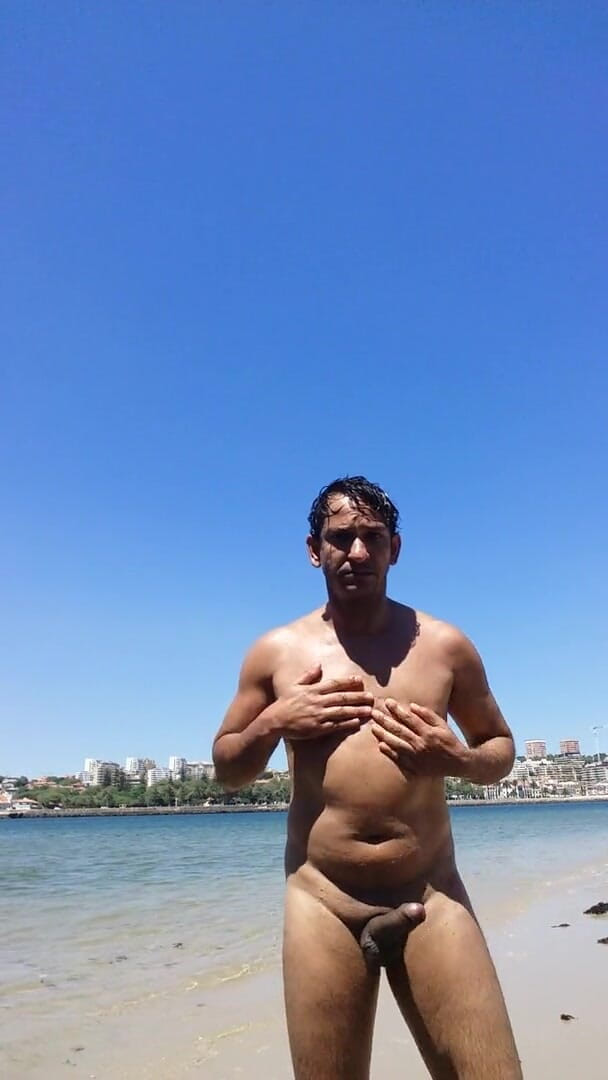 Boy top Amador: Saya suka pantai Nudismo