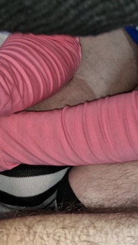 Soy una puta perra sumisa con la polla de un gran papá para semen en mi culo!