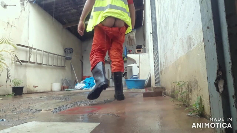 Stink HairyMale: Pleasure under the rain (V00004)