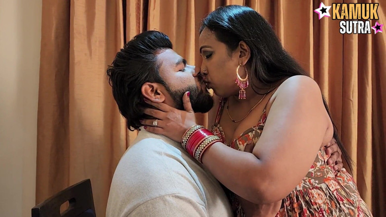 reena bhabhi: Bindu Bhhabhi sesso bollente in camera da letto (audio hindi)