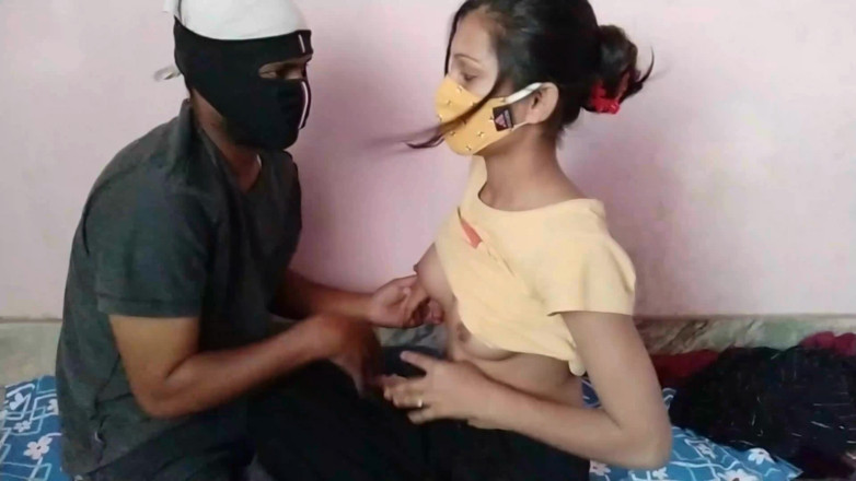 HousewifeGeeta: สาวอินเดียดูดควยพี่ชายต่างมารดา แล้วอมน้ำแตกคาปาก