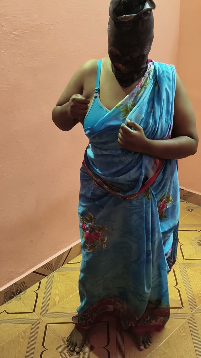 Chubby Stepmom Hot Saree Changing (Jessika) Chubby Stepmom Hot Saree Changing (Jessika)