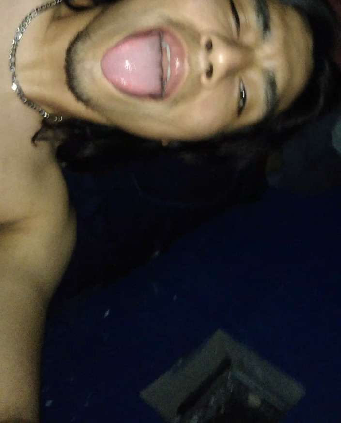 AlexAlejandro13: Chwycił mojego penisa pysznie