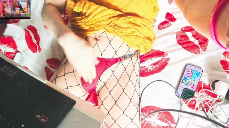 Lvxbljs: Stříkej na mě