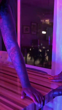 Rabuda negra latina Gogo Fukme é ganha e jantada antes de ser em Miami