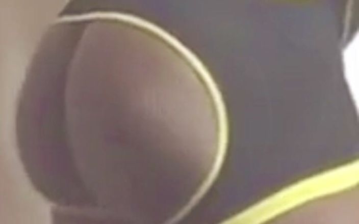 Black mature kinky muscle: मांसपेशियों वाली गांड कुश्ती एकल स्तनों का खेल और वांक दृश्य