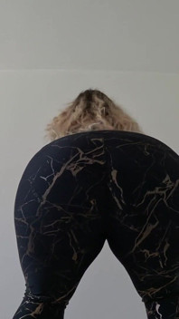 Sotto Le Esplosioni Di Culo: Scoregge Punto Di Vista Con Legging