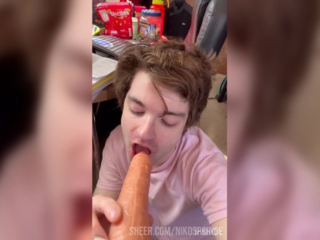 I Love Being a Submissive Slut for You (Niko Springs)