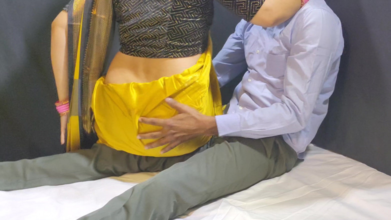 Hardcore Lover: Puta india esposa duro dedeándose y follando con preñada