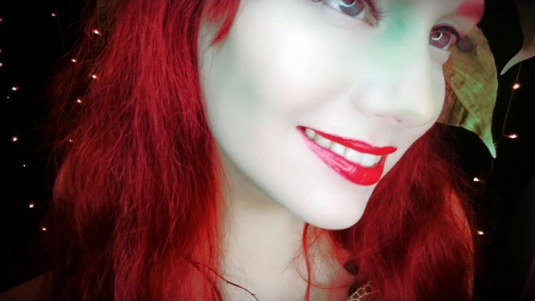 Scarlet Vixen: Exekutor ivy vás otráví svým polibkem (wmv)