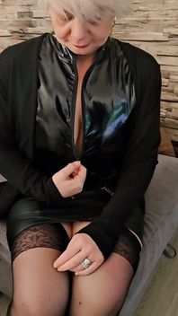 Sexy Mature Mom in Leather and Latex Is Waiting for You to Empty Yourself on Her