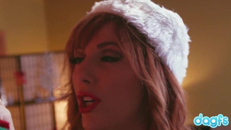 Dagfs: DAGFS - Mrs. Claus Lauren Phillips teaches a lesson to the...