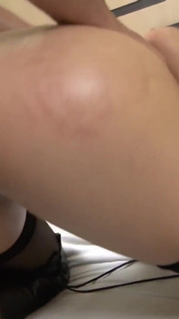 Jennifer Avila Chce Cítit Péro V Její Mokré Kundičce.