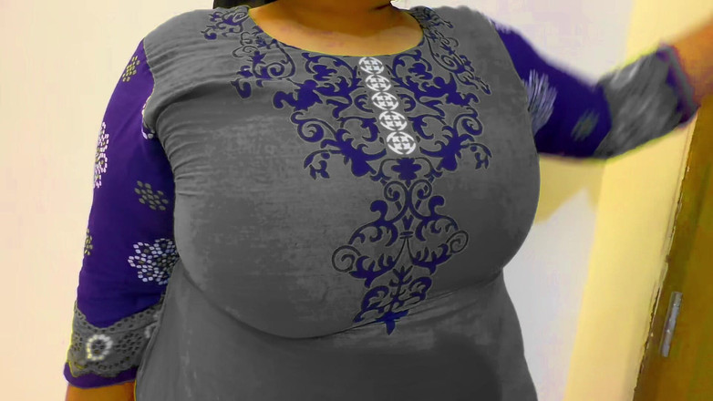 Aria Mia: Indiancă desi Sexy Cur Uriaș și țâțe mari soacră în timp ce face...