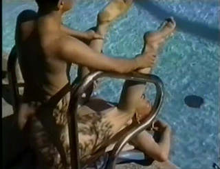 Gays Case: Pool guy loves to fuck his male clientele outside