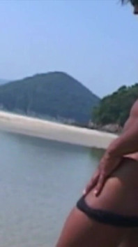 Femeie latino twink se fute fără prezervativ cu prietenul