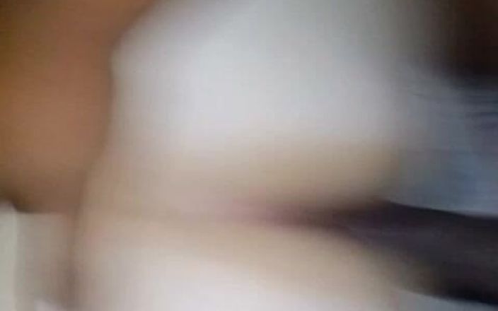 Sofixxx: विश्वासघाती भाभी फिर से उसकी स्वादिष्ट गांड को रुग्ण होने देती है और मेरे सौतेले भाई के आने से पहले मैं उसे कुत्ते शैली में चोदता हूं