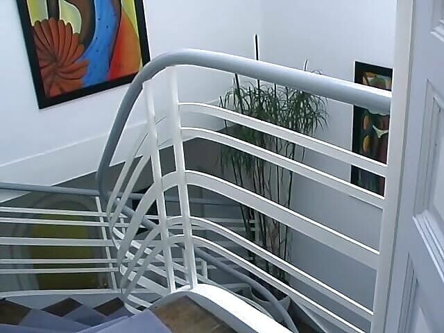 Planete Francaise: 一个漂亮的法国女孩在后被大量