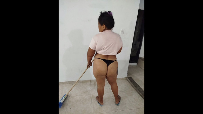 Adribella69: Ik werd ingehuurd om het huis schoon te maken en...