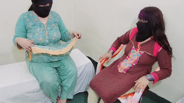 Netu: Awesome 3some Anal Fucking of 2 Indian Muslim Hot Bhabhi's with Dever