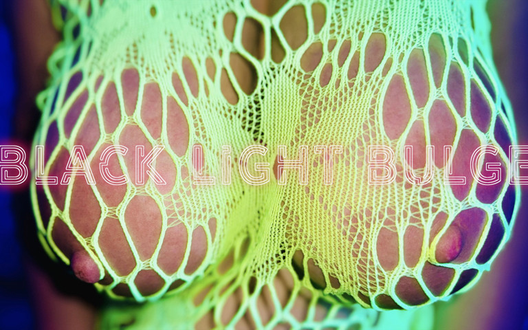 Black Light Bulge (Peacock couple)