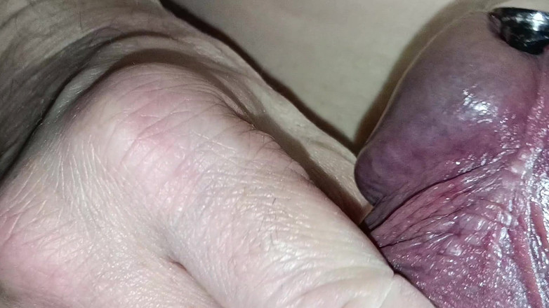 Titi19: Masturbasi enak seorang pria dewasa