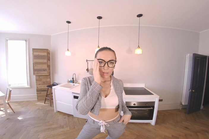 Deviants VR: Zuzu Sweet - the Horny Professional