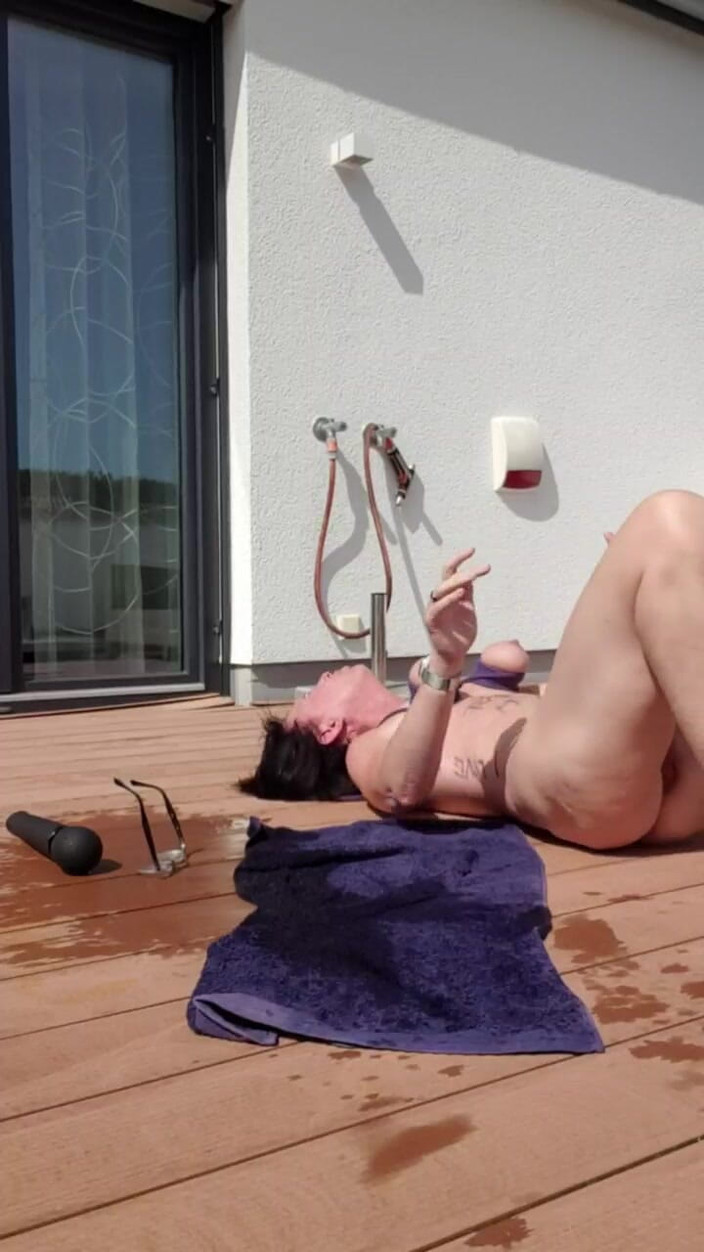 JulieEroticDress: Prolapse Mit Vakuumzylinder Und Squirt