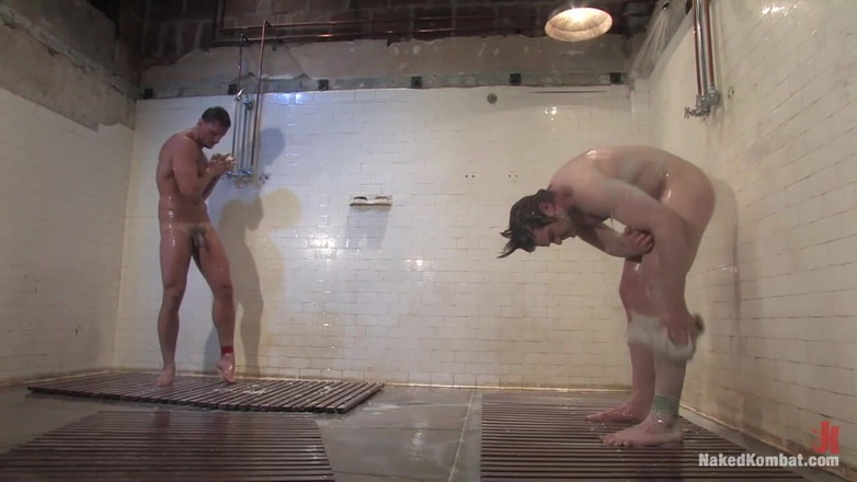 Naked Kombat: Colby Keller vs Dakota Rivers the Mud मैच