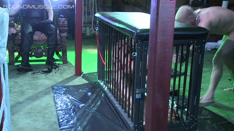Bound Muscle Jocks: Comercianții sclave - partea 8