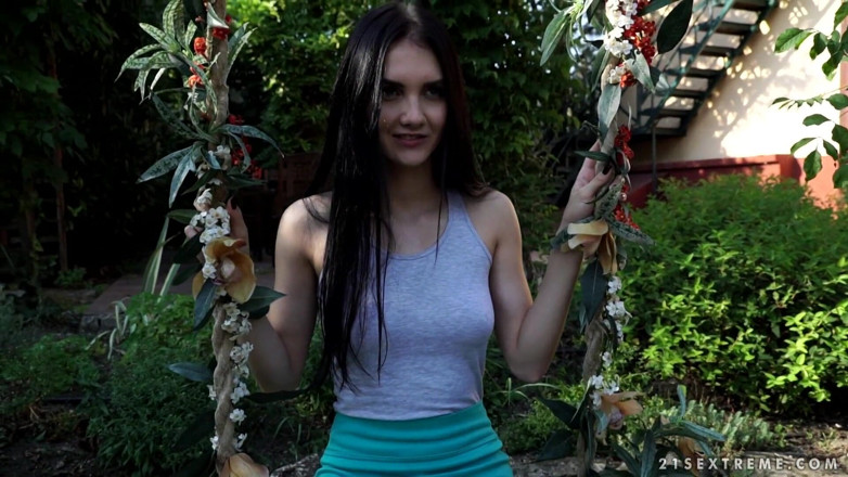 21 Sextreme: 21 SEXTREME - Crystal Greenvelle membuka luas untuk kacang lelaki tua
