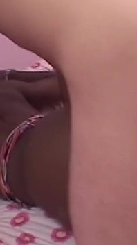 Amatorskie murzynki MILF jeździ białym kutasem w wielu pozycjach