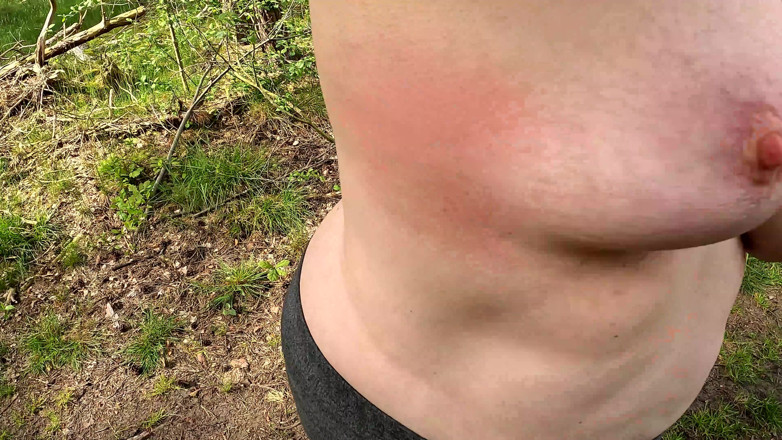 Bouncy Tits Action: Hiking and Only One Tit Red
