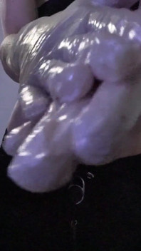 ถุงมือยางสีขาวครีม