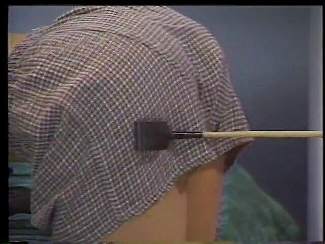 Dark Dungeon Secrets: Svalnatý kus škádlí svou sexy přítelkyni