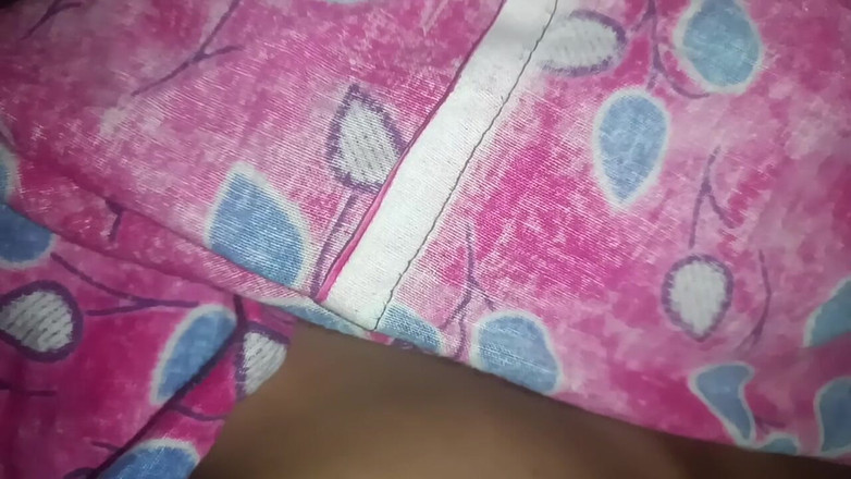 Hharr9898: 德西毛茸茸的骚逼射精