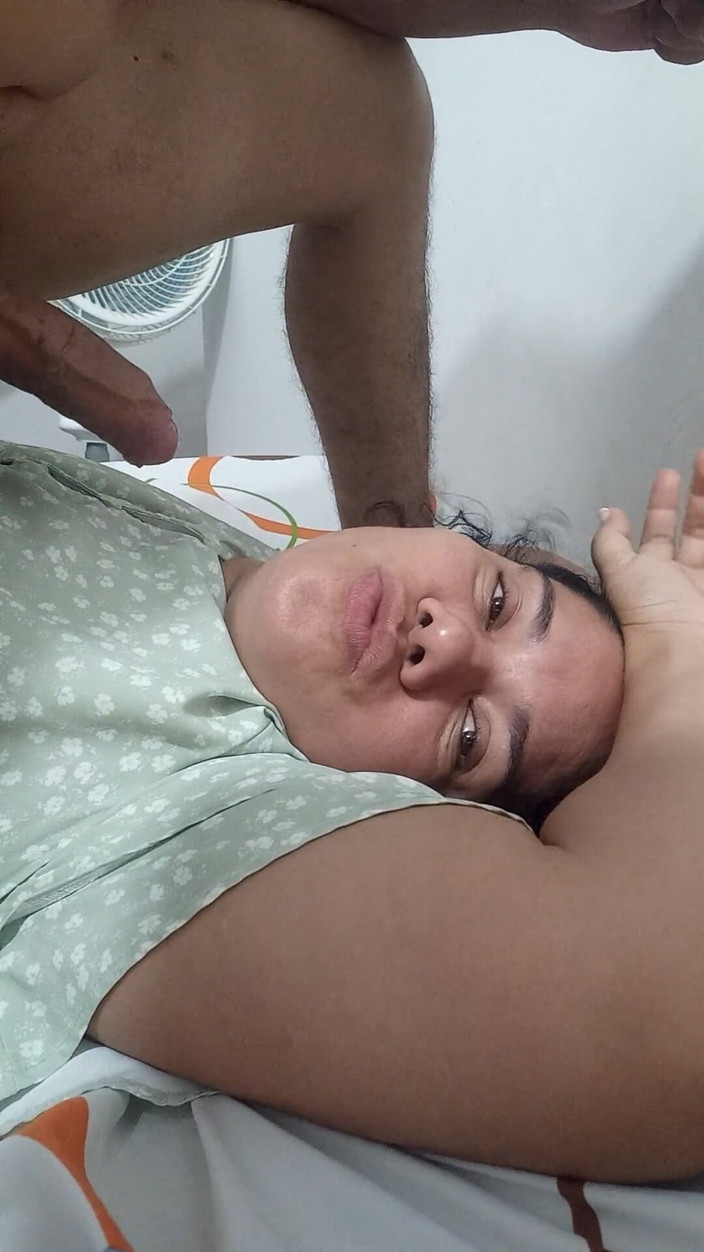 Valkyrie and Luigy Couple: Deepthroat moglie succhiata